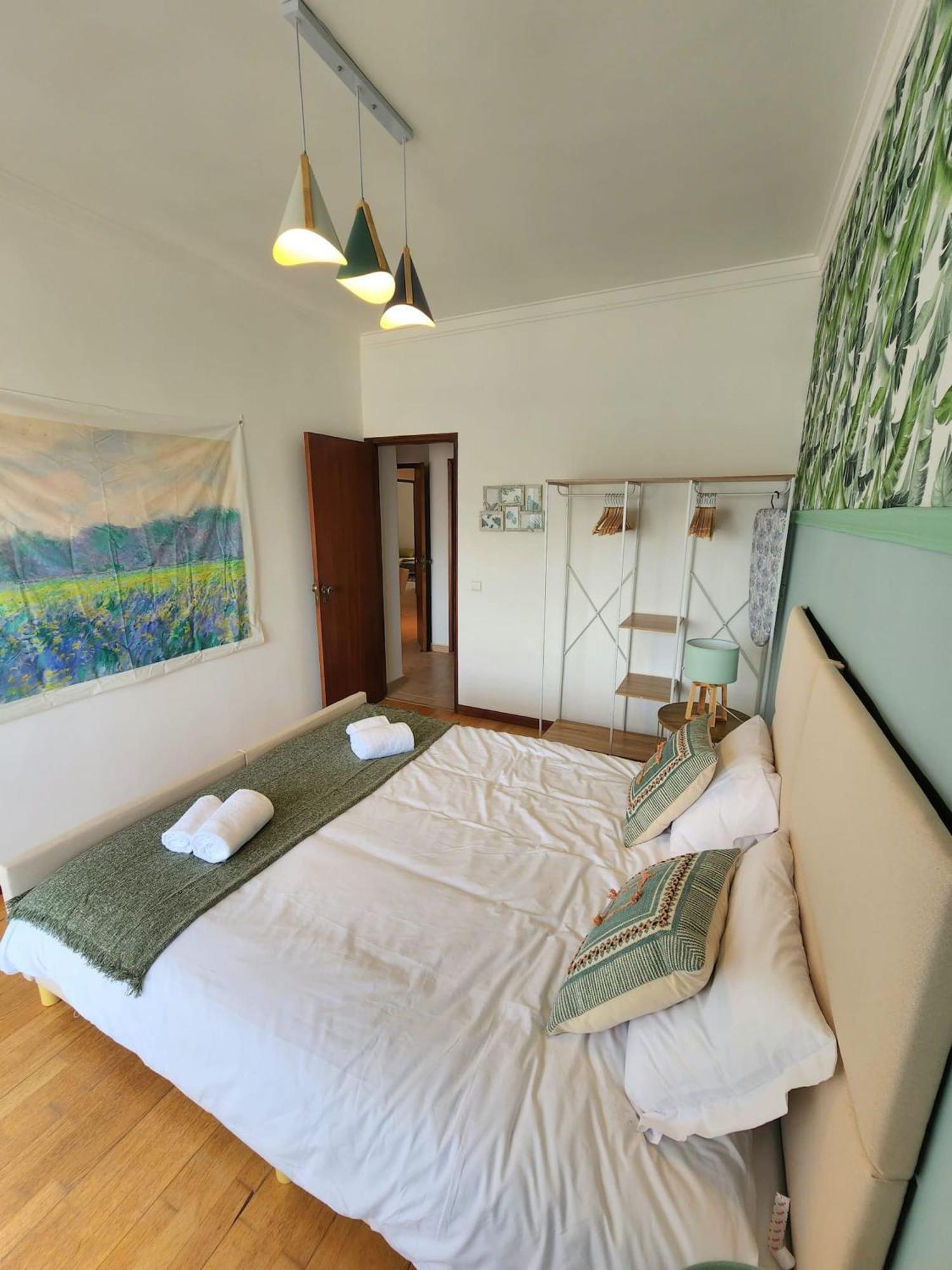 Cozy Apartment In Central Almada W Swing Chairs Dış mekan fotoğraf