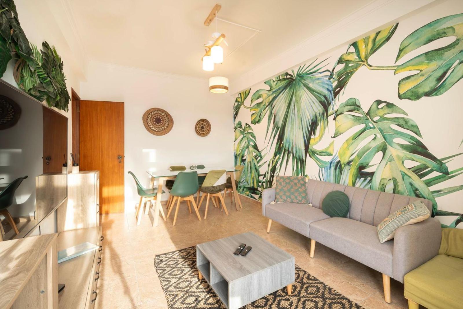 Cozy Apartment In Central Almada W Swing Chairs Dış mekan fotoğraf
